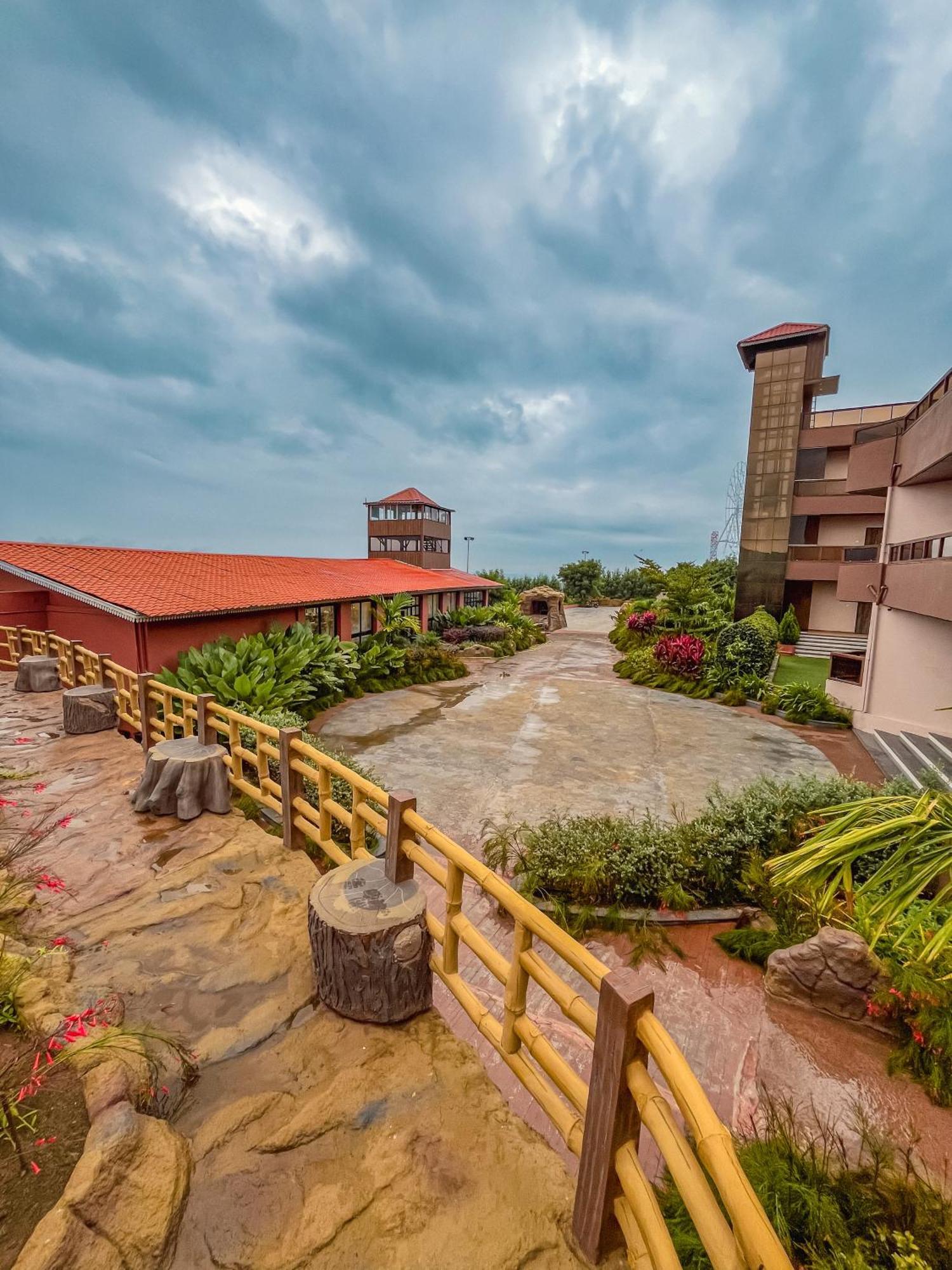 Regenta Bharti Amusement & Adventure Resort Pune, Urulikanchan Uruli Kanchan Ngoại thất bức ảnh