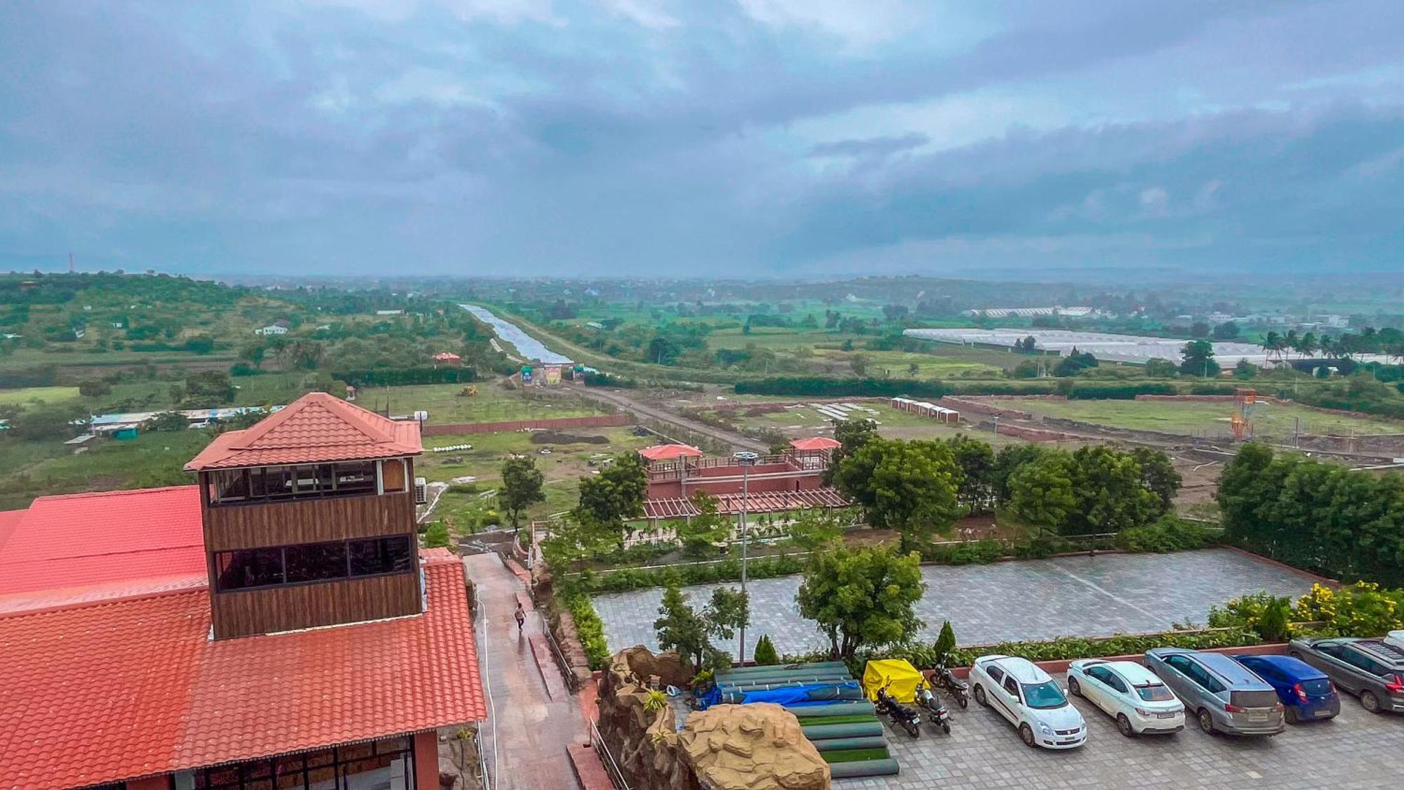 Regenta Bharti Amusement & Adventure Resort Pune, Urulikanchan Uruli Kanchan Ngoại thất bức ảnh
